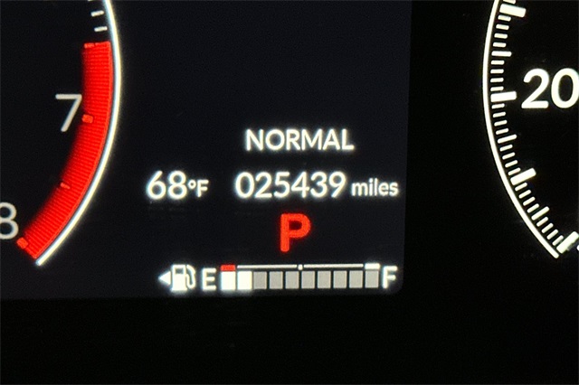 Vehicle image 18 of 35