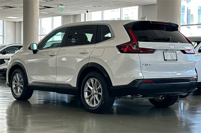 Vehicle image 8 of 35