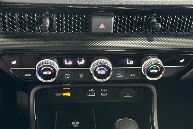 Vehicle image 32 of 35