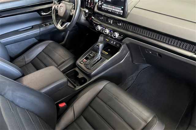Vehicle image 29 of 35