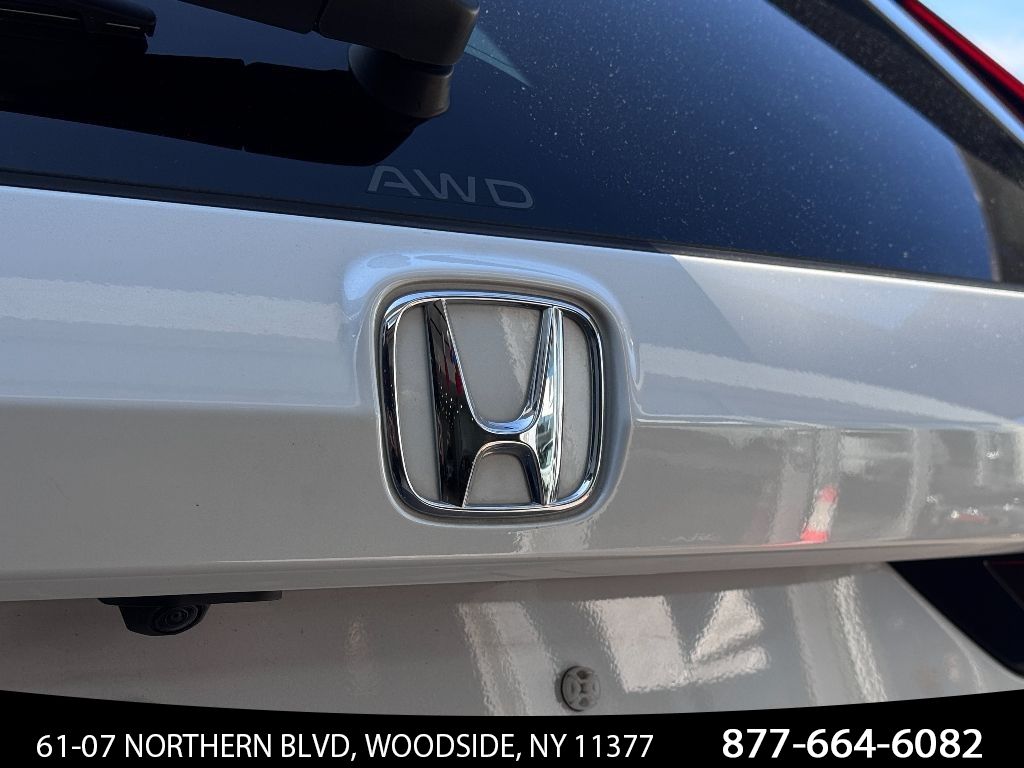 Vehicle image 28 of 31