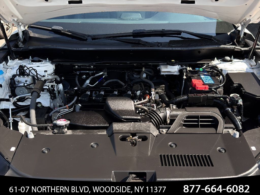 Vehicle image 8 of 31