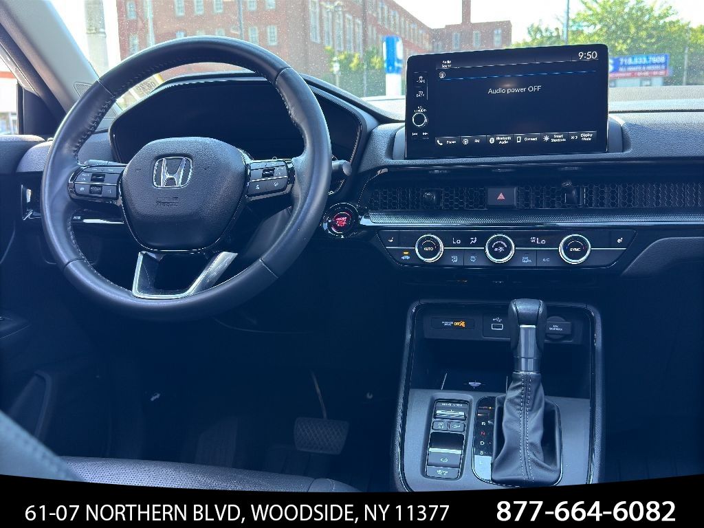 Vehicle image 18 of 31