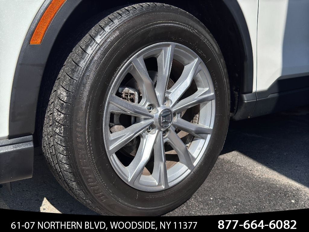 Vehicle image 9 of 31