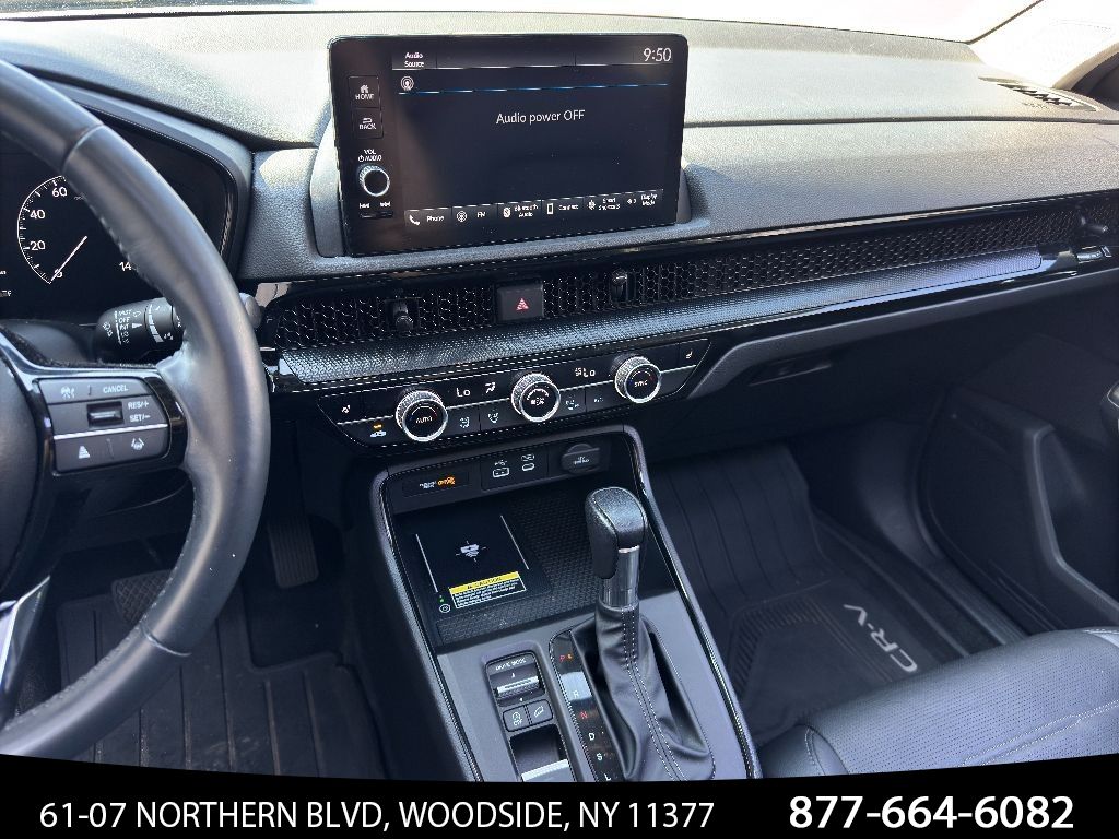 Vehicle image 22 of 31