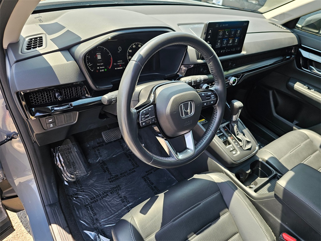 Vehicle image 17 of 34