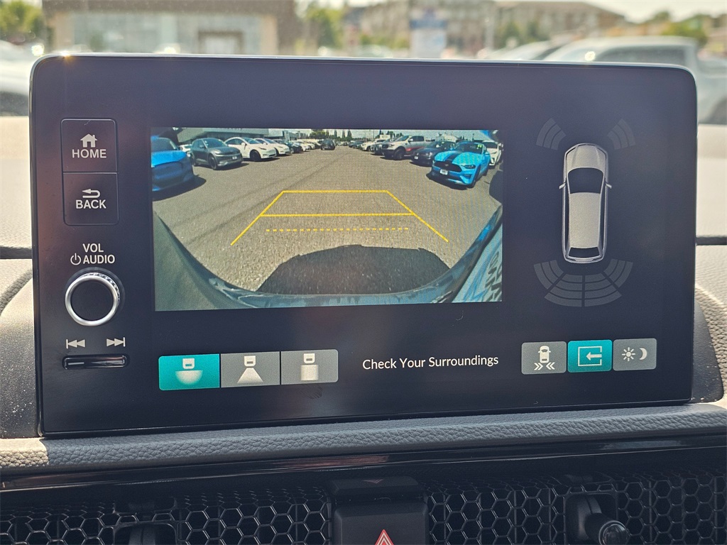 Vehicle image 23 of 34