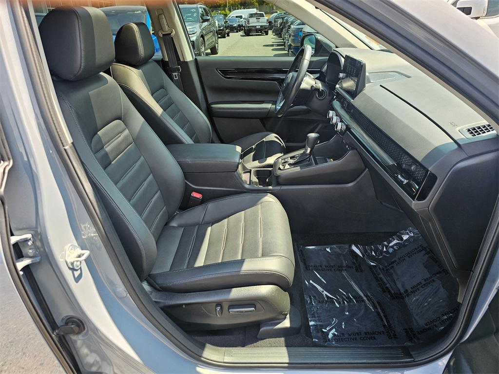 Vehicle image 13 of 34