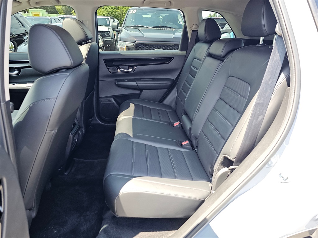 Vehicle image 14 of 34