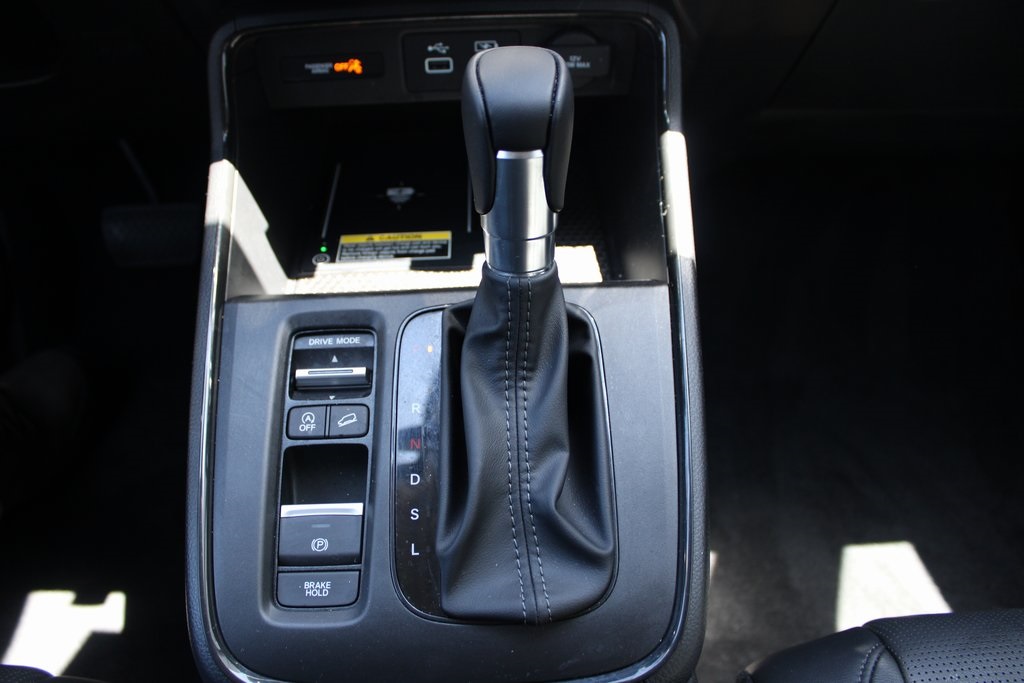 Vehicle image 26 of 42