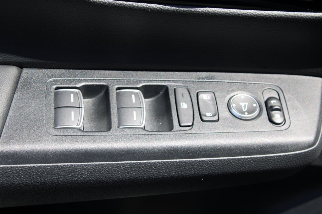 Vehicle image 27 of 42