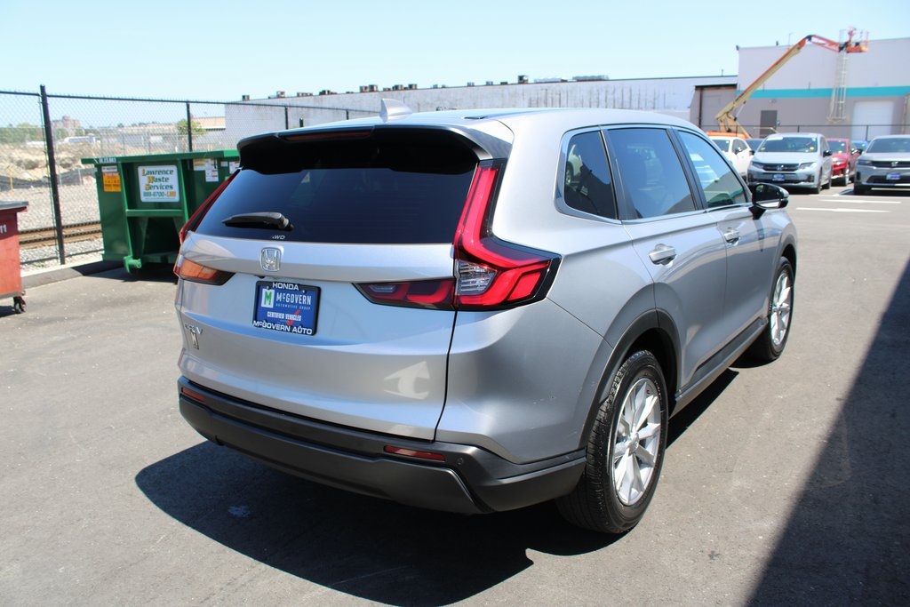 Vehicle image 4 of 42