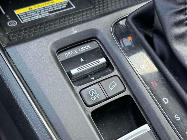 Vehicle image 15 of 34