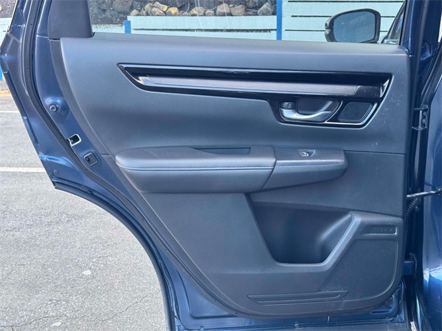 Vehicle image 29 of 34