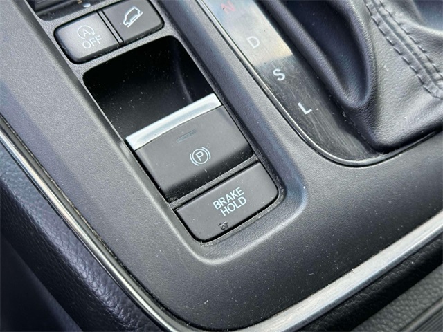 Vehicle image 12 of 34
