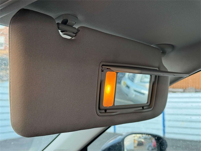 Vehicle image 6 of 34