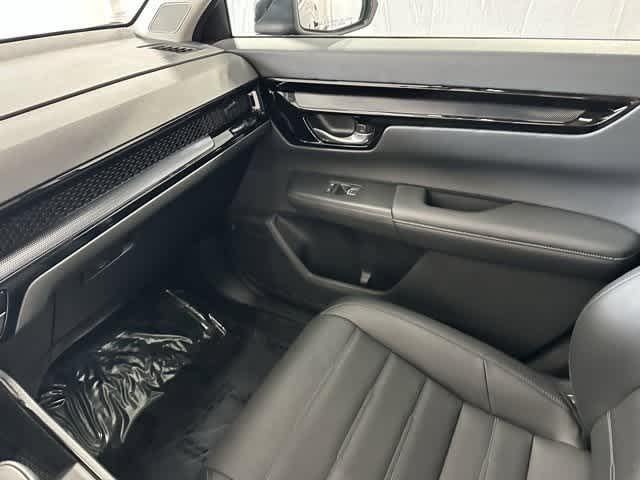 Vehicle image 22 of 25