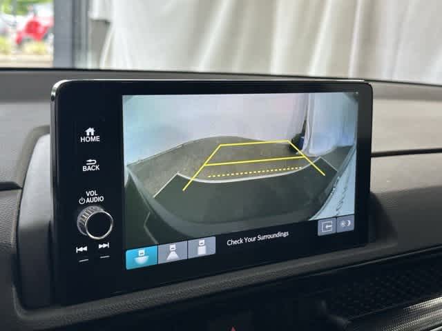 Vehicle image 16 of 25