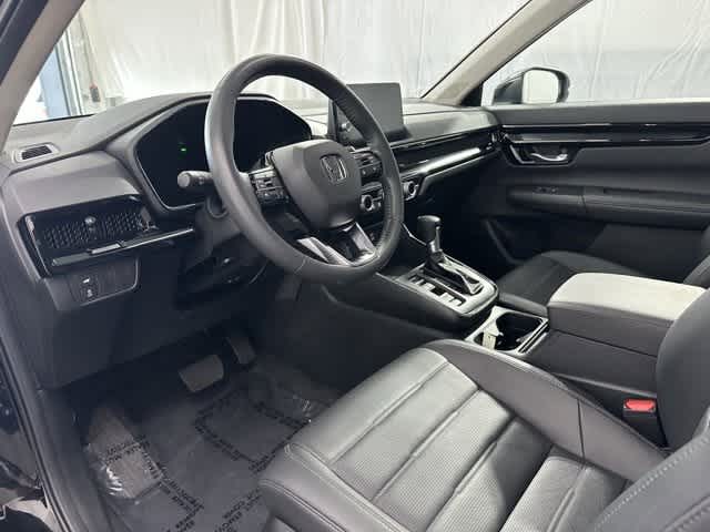 Vehicle image 13 of 25
