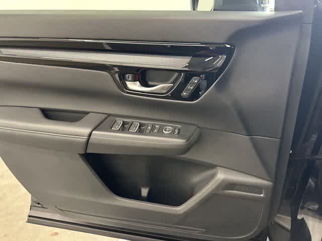 Vehicle image 19 of 25