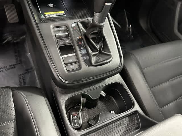 Vehicle image 17 of 25