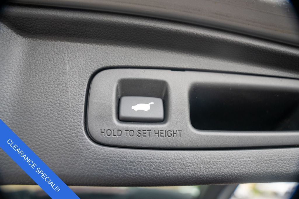 2023 Honda CR-V EX-L Image 22 of 36