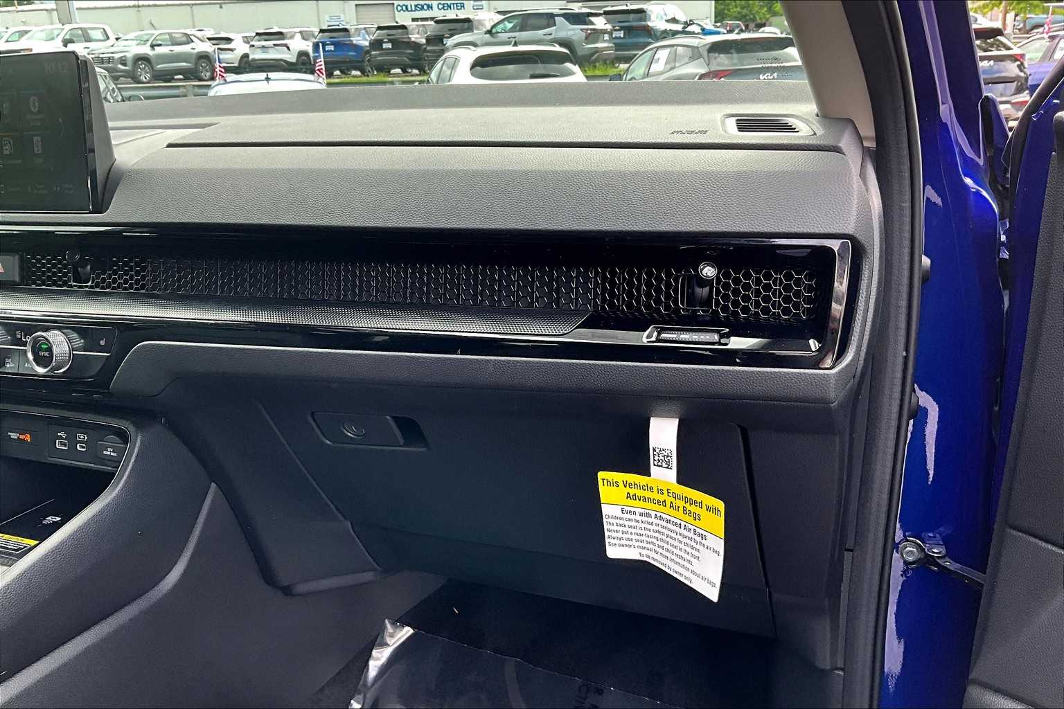 Vehicle image 10 of 35