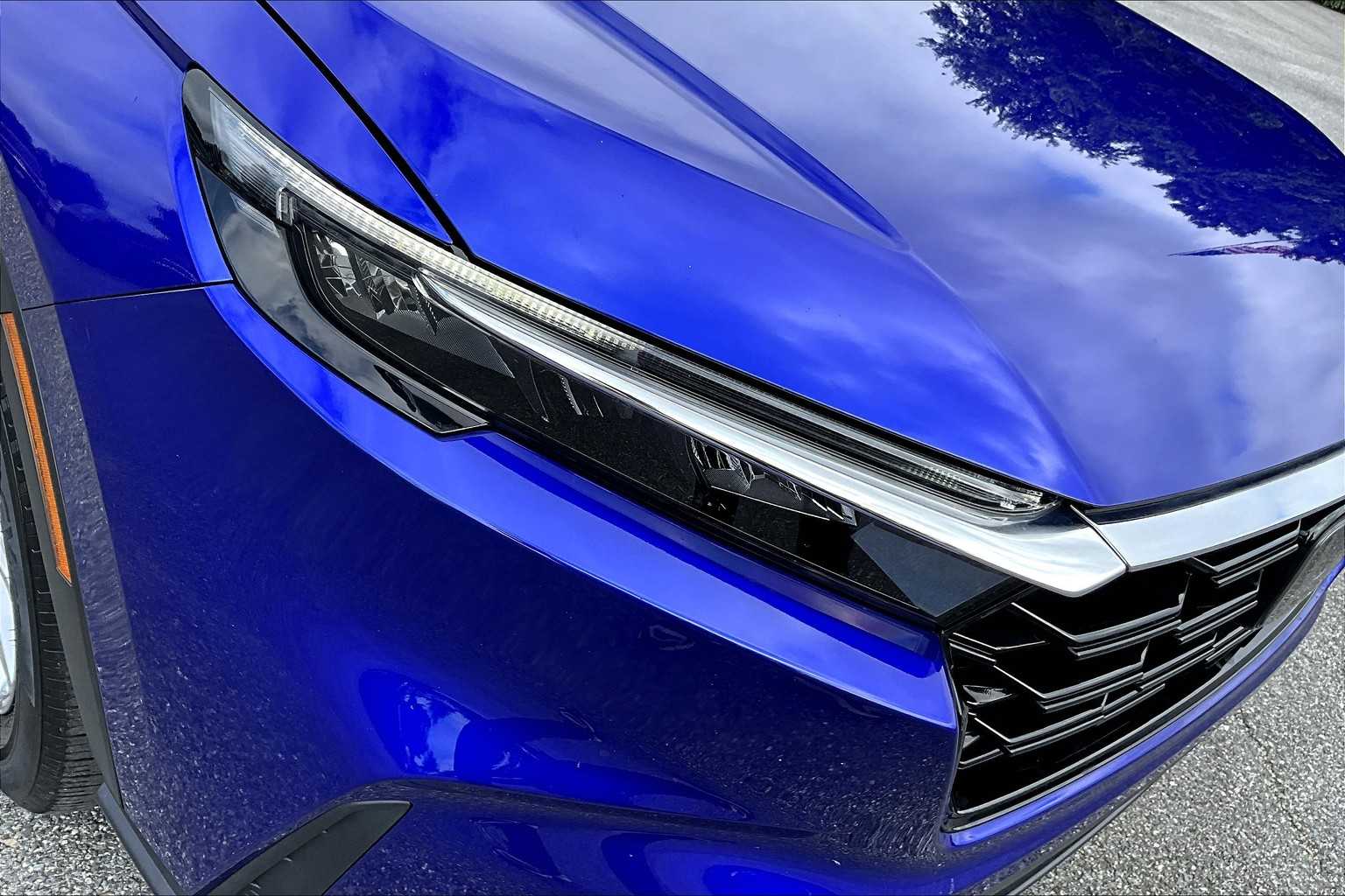 Vehicle image 32 of 35