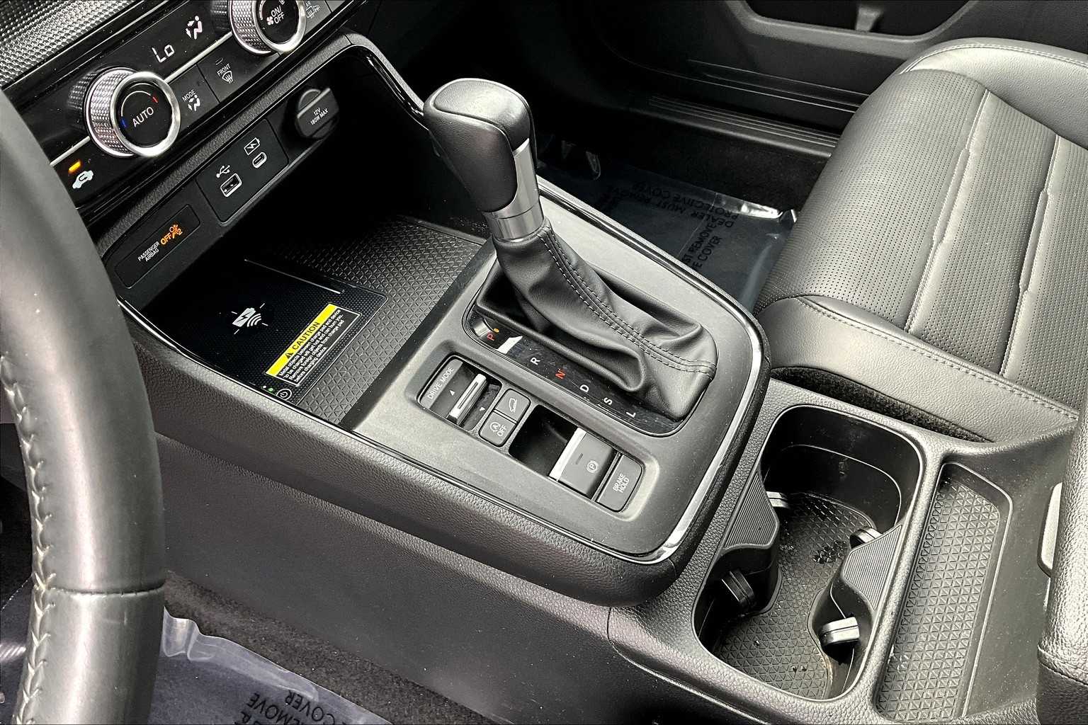Vehicle image 24 of 35