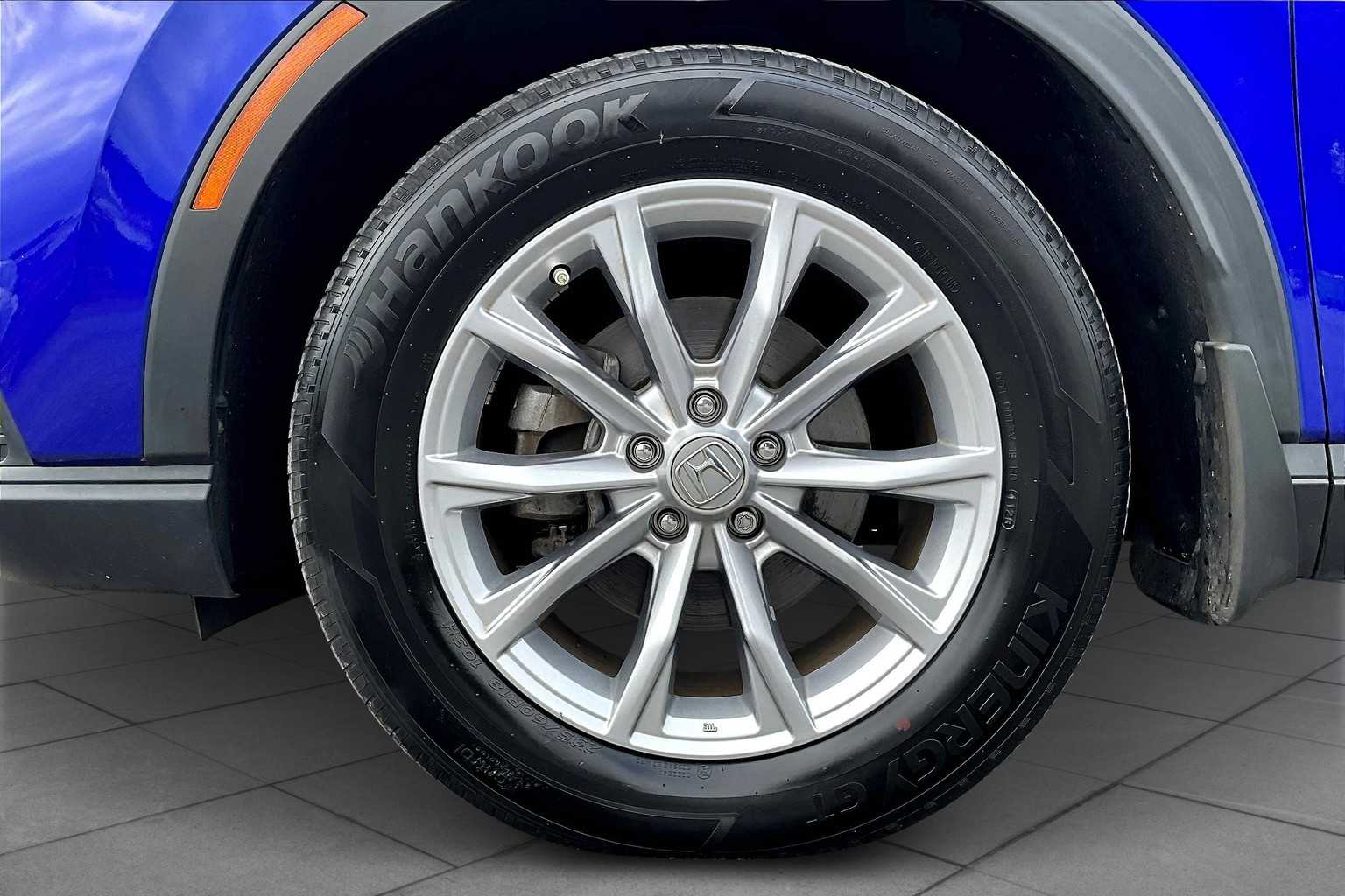 Vehicle image 9 of 35