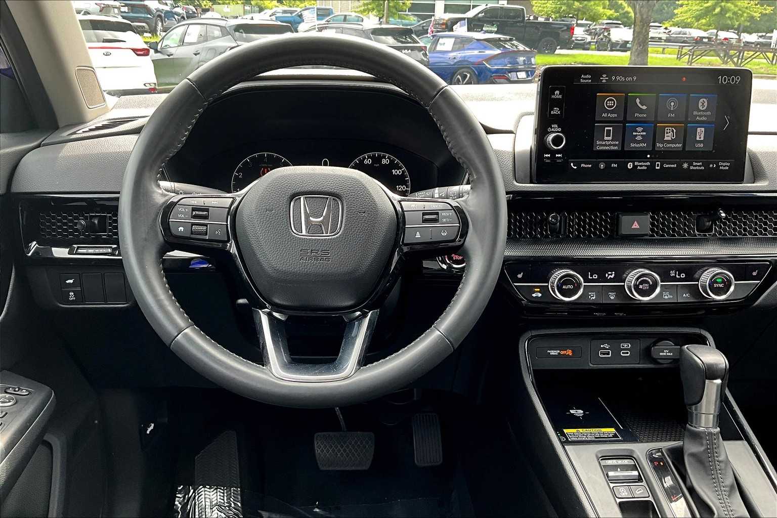 Vehicle image 17 of 35