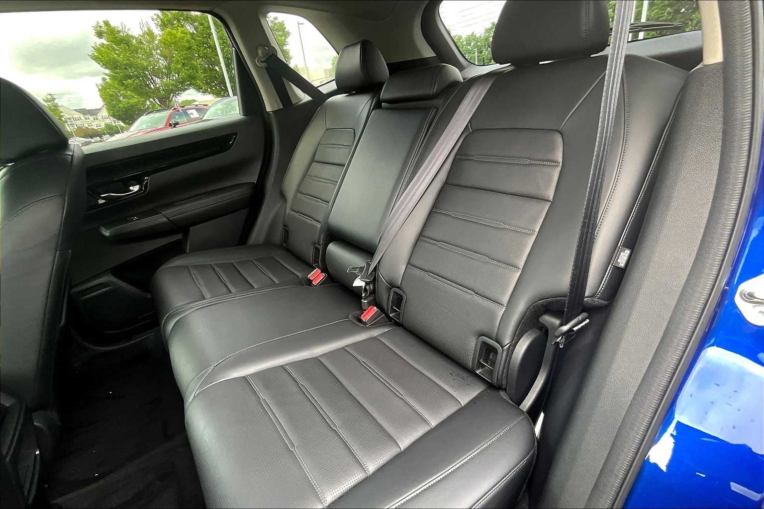 Vehicle image 11 of 35
