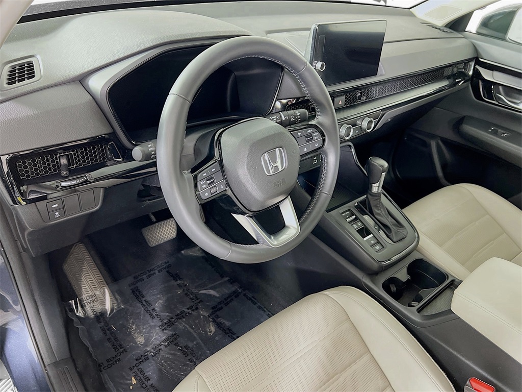 Vehicle image 16 of 36