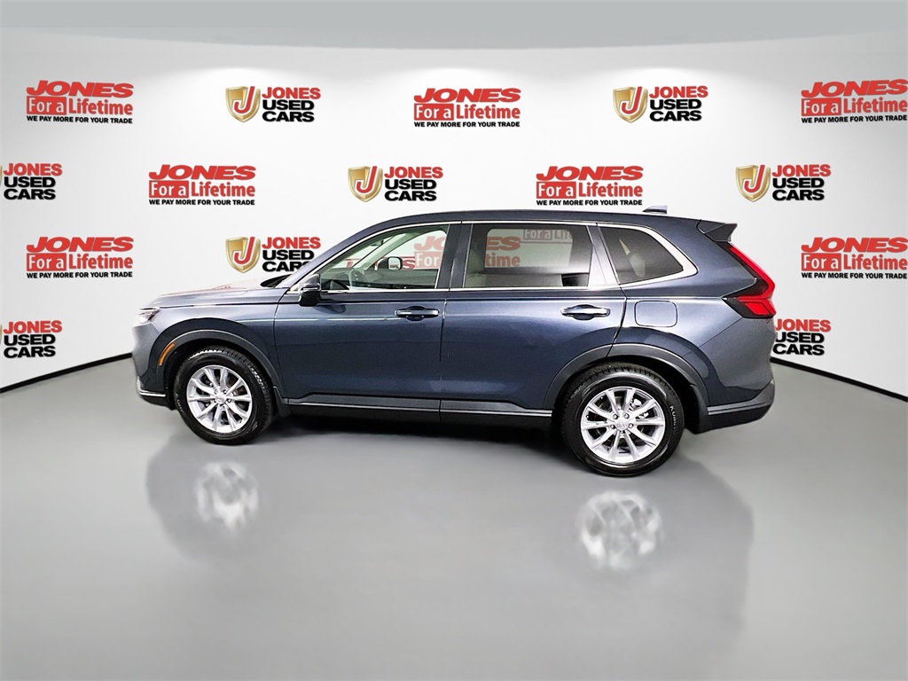 Vehicle image 8 of 36