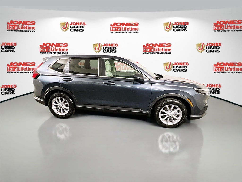 Vehicle image 4 of 36