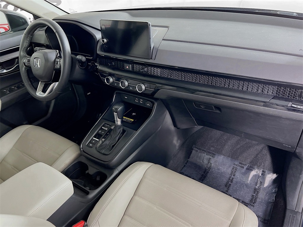 Vehicle image 15 of 36