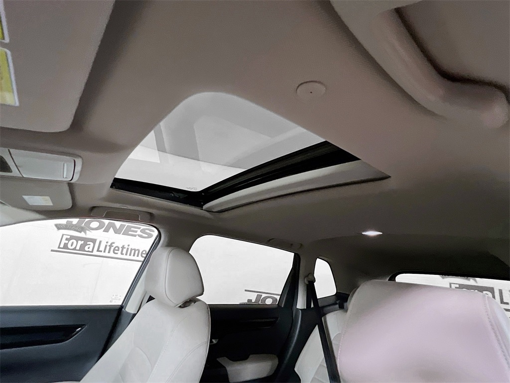 Vehicle image 19 of 36