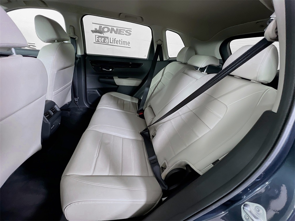 Vehicle image 14 of 36