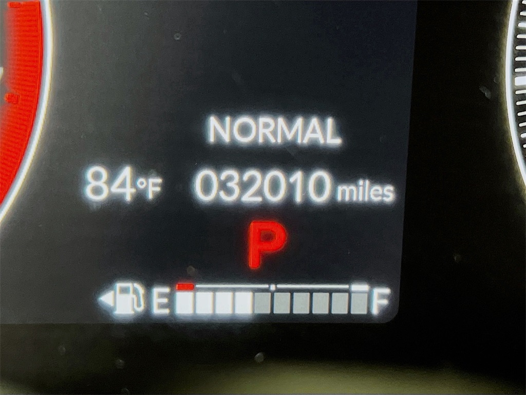Vehicle image 20 of 36