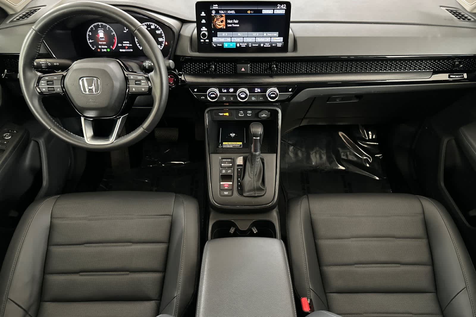 Vehicle image 12 of 28