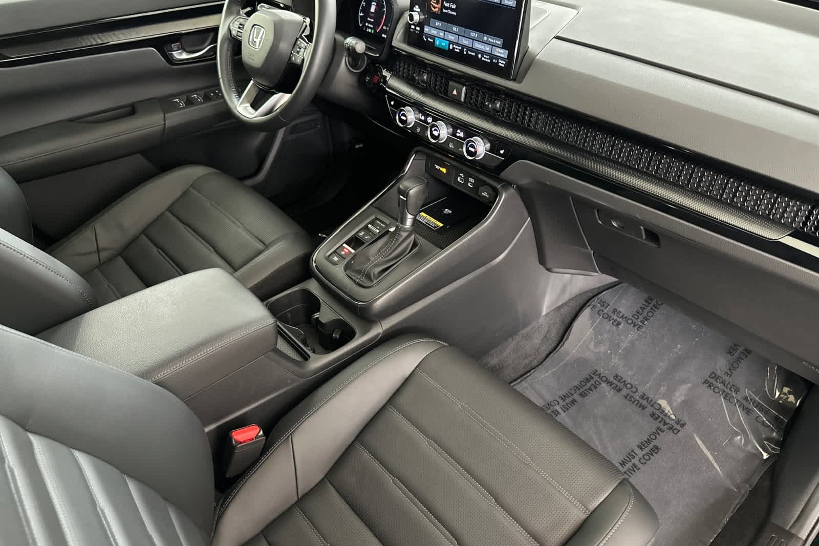 Vehicle image 14 of 28