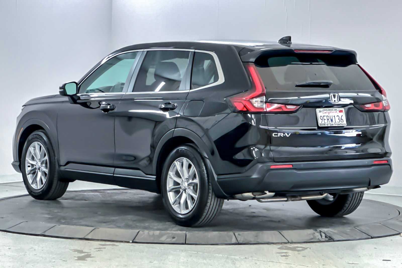 Vehicle image 6 of 28