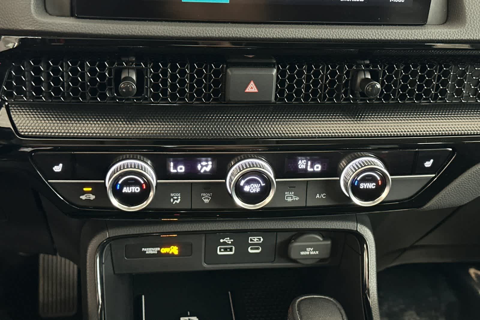 Vehicle image 27 of 28
