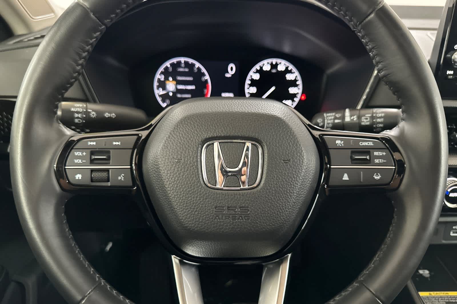 Vehicle image 16 of 28