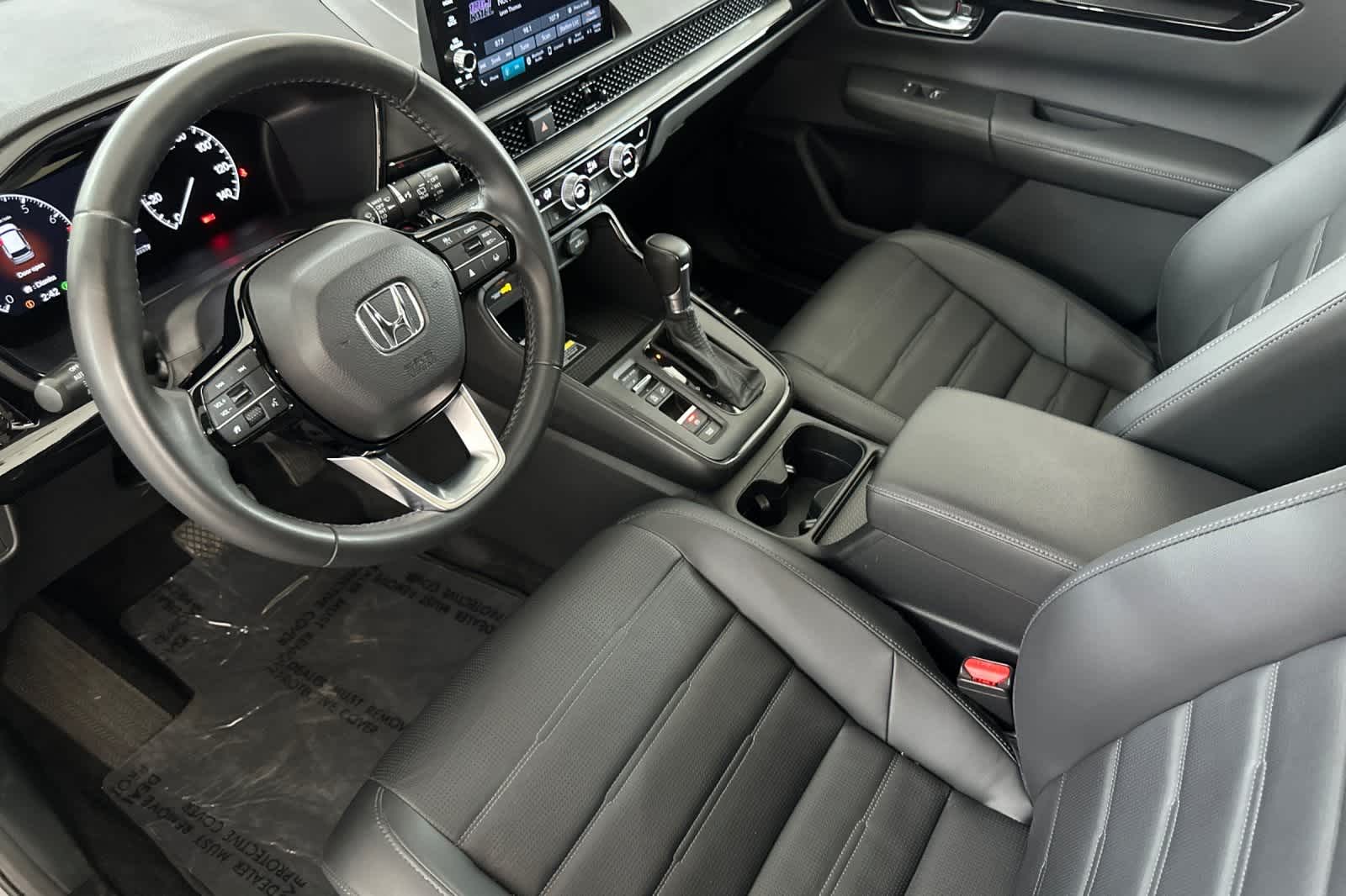 Vehicle image 15 of 28