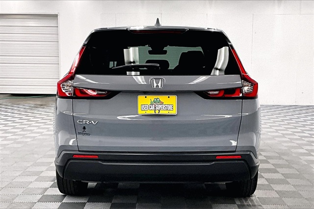 Vehicle image 6 of 38