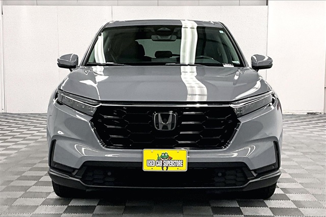 Vehicle image 2 of 38
