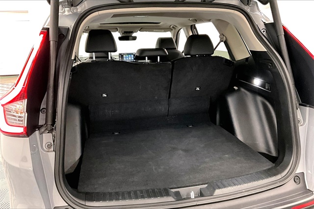 Vehicle image 8 of 38