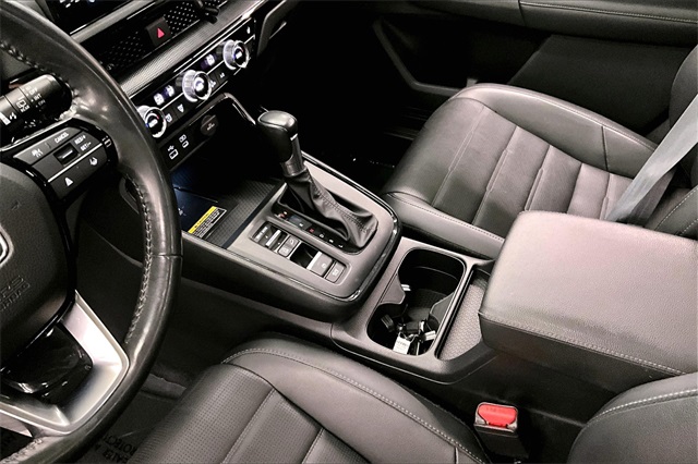 Vehicle image 23 of 38