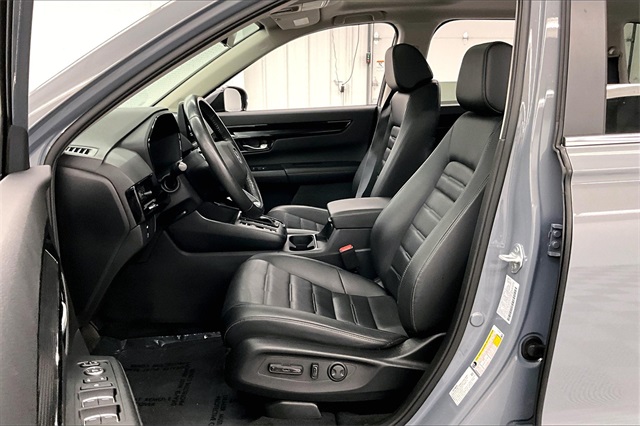 Vehicle image 11 of 38